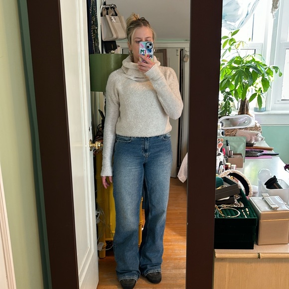 Free People sweater - Picture 3 of 4